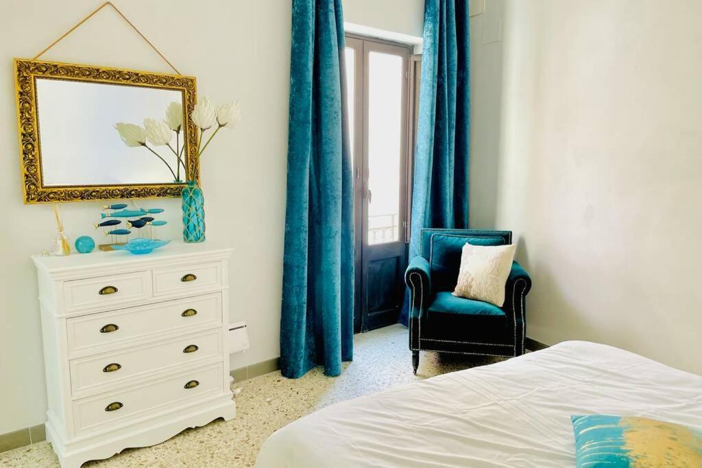 Trapani Centro Storico Apartment, Great Central Location! All New Furniture And Appliances! Bagian luar foto