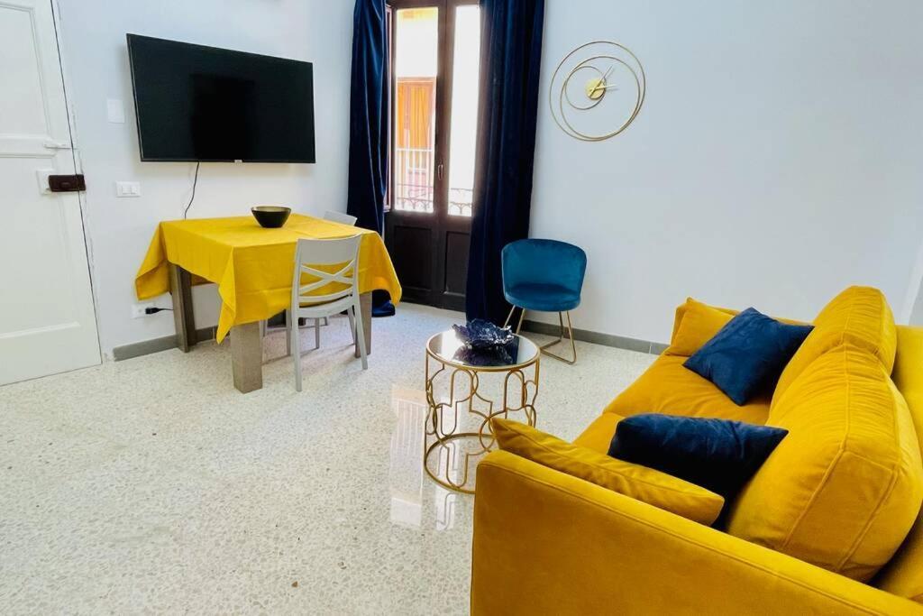 Trapani Centro Storico Apartment, Great Central Location! All New Furniture And Appliances! Bagian luar foto